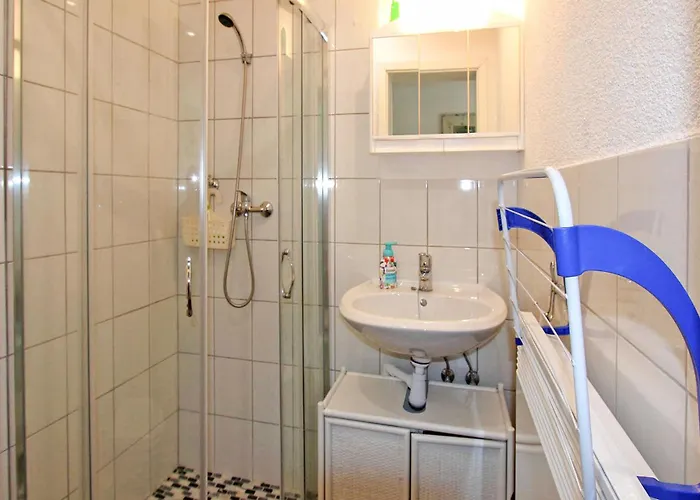 Ferienwohnung Wusterhusen 아파트